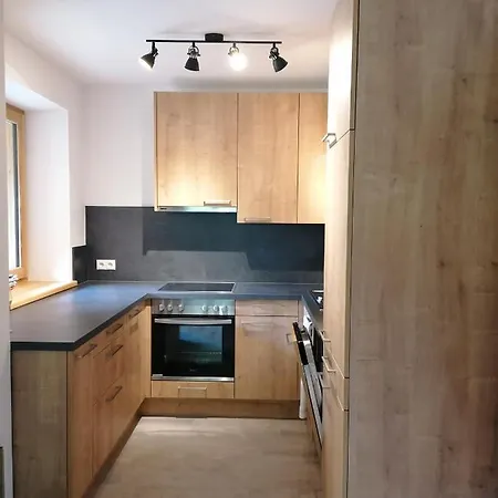 Alpen-appartement Auerhof شقة *